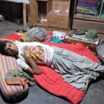 টিউবওয়েলের পানিতে অজ্ঞানের ঔষধ মিশিয়ে ৫ বাড়িতে চুরি করলো চোর।