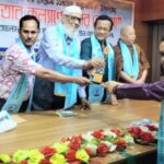 সমাজ সেবায় অবদানের জন্য হুসাইন আহমদ লনির পদক লাভ