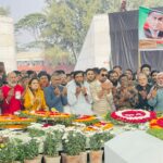 শহীদ জিয়ার সমাধীতে ঢাকা দক্ষিণ বিএনপি’র পুষ্পস্তবক অর্পণ